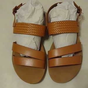 Women's Sandals 5.5 Summer Low Heels Gold Tone Hardware Straps